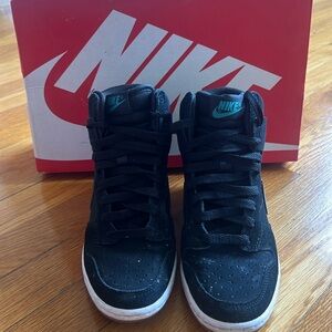 Dunk sky Hi essential